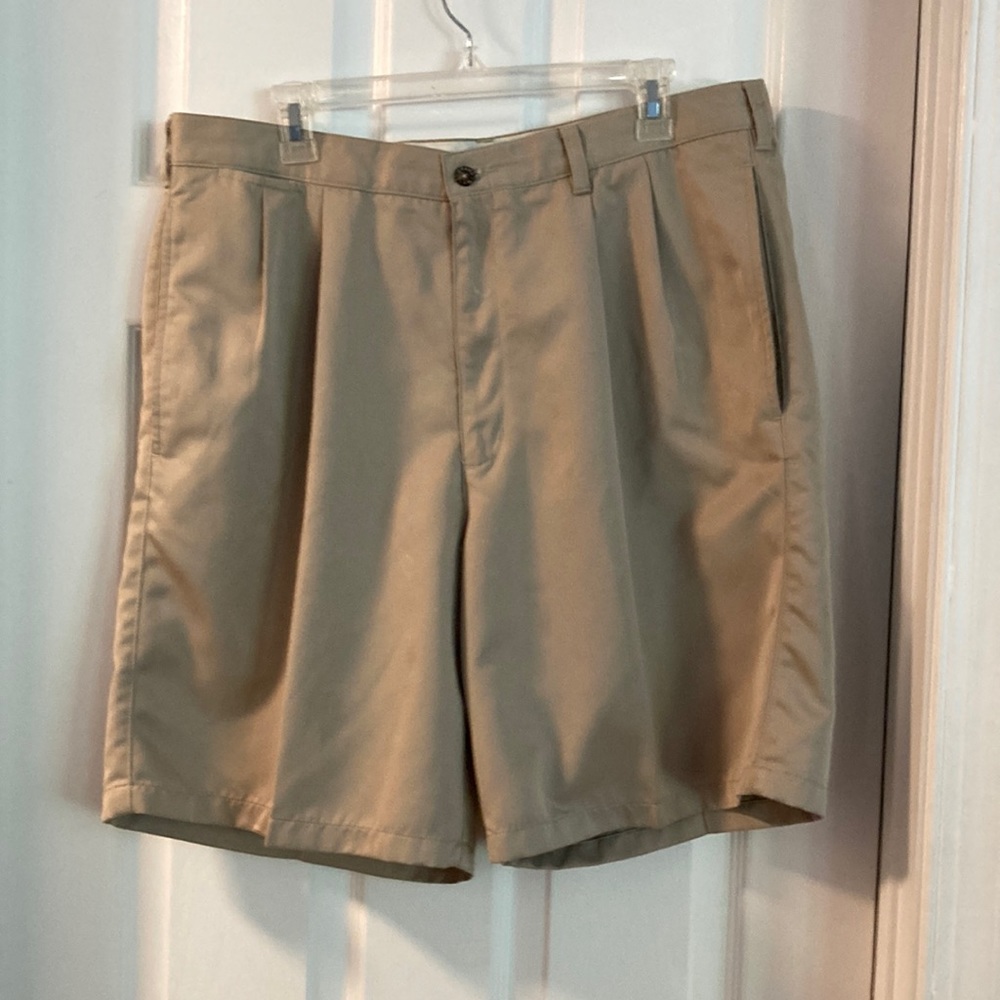“Grand Slam” Men’s Khaki Shorts - size 36